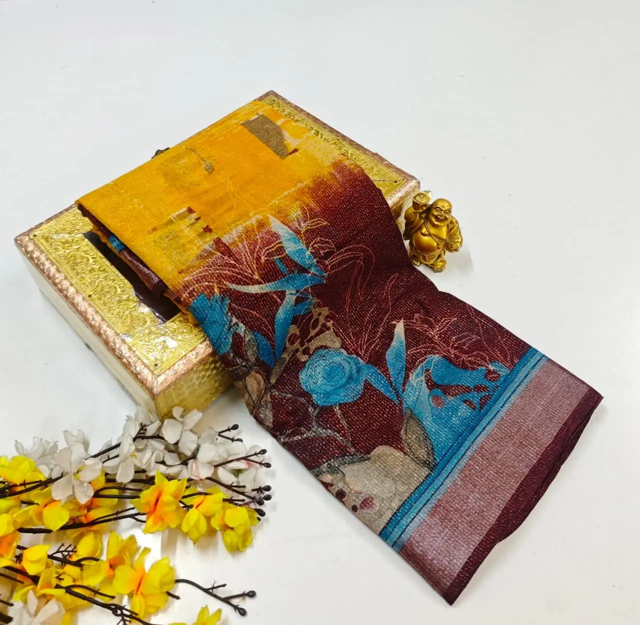 Large Floral & Leaf Print Design Soft Linen-Cotton Saree